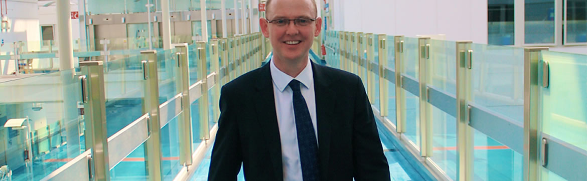 Andrew Roche - Consultant Orthopaedic and Trauma Surgeon